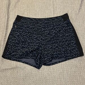 Athleta Brooklyn Printed Shorts Allure Navy Blue Purple Size 16 Classic Outdoor